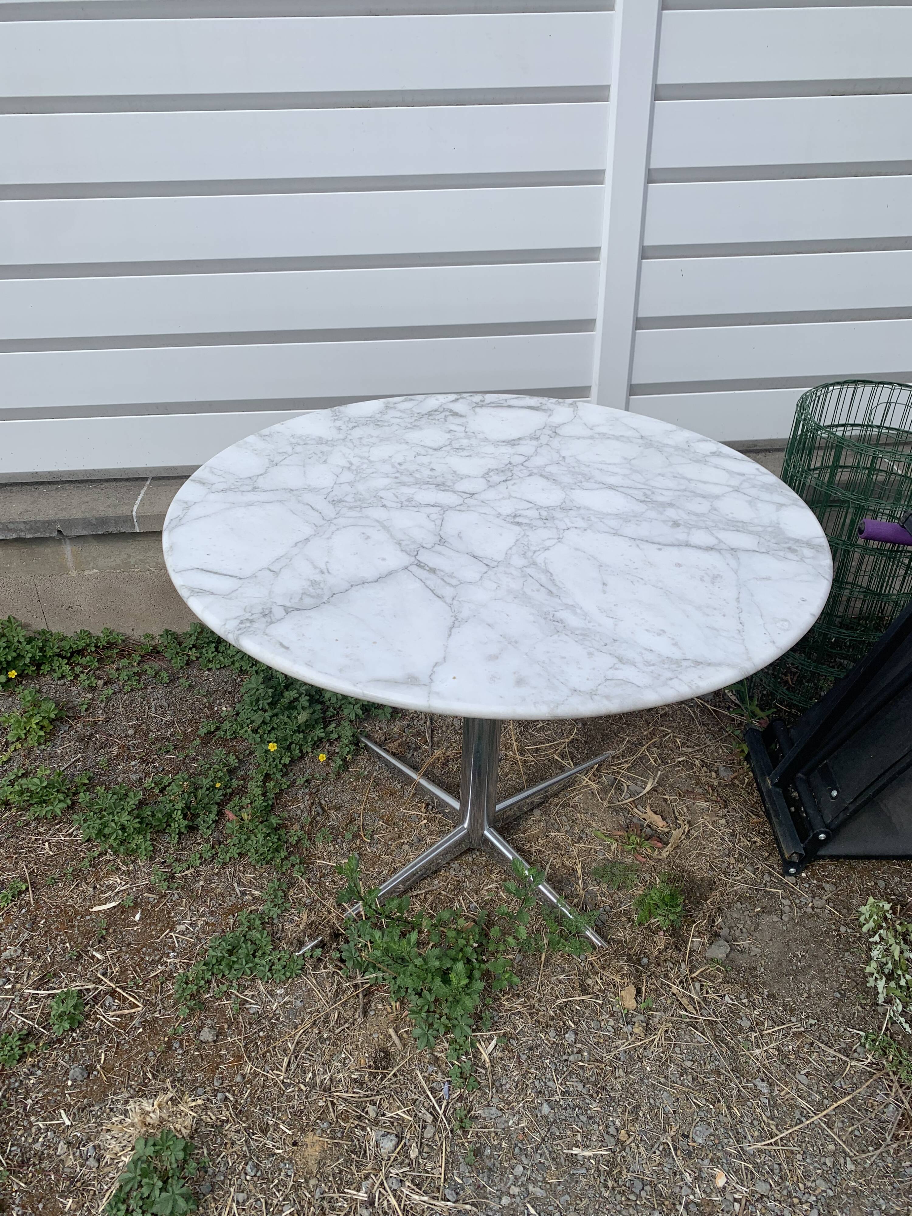 Table en marbre ronde de carrare