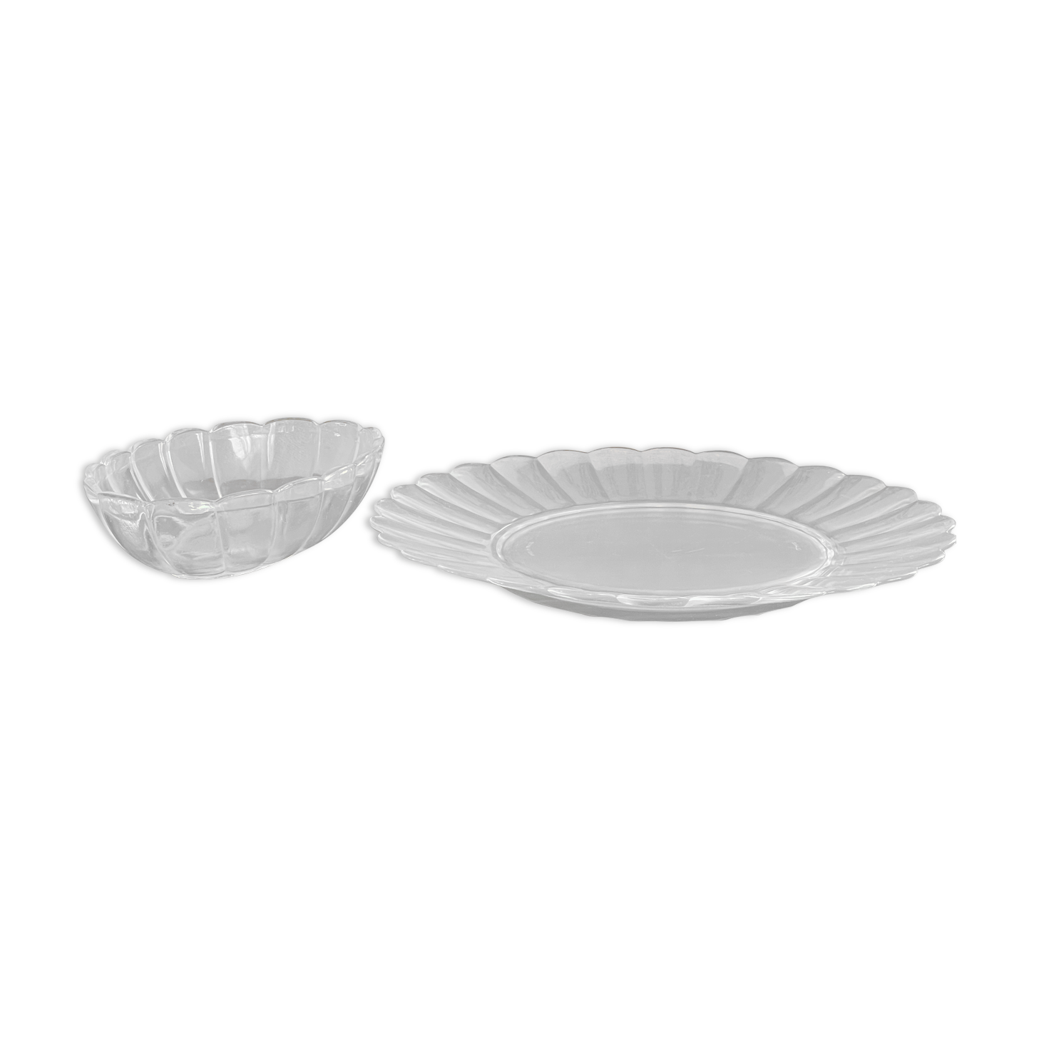 Presentation dish shape flower duralex vintage and ramekin