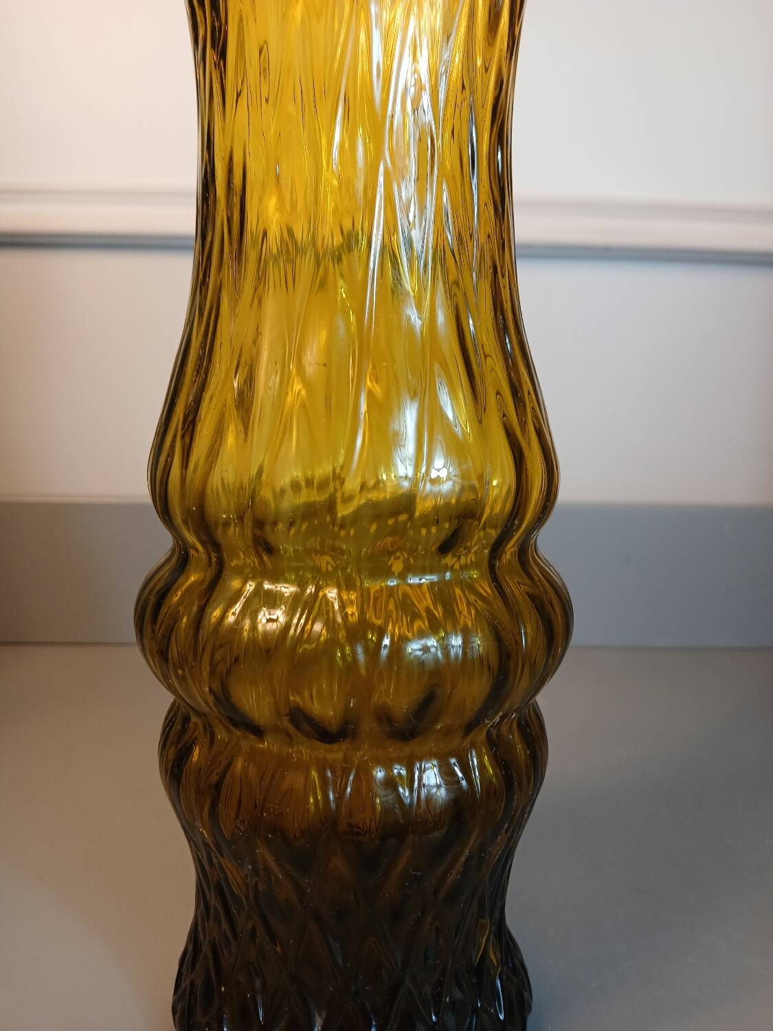Vintage twisted amber glass vase – 1960s/70s – Mid-Century Style