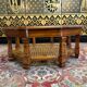 Table arrondie en bois et verre