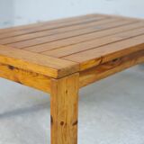 Table basse en pin. France, circa 1970