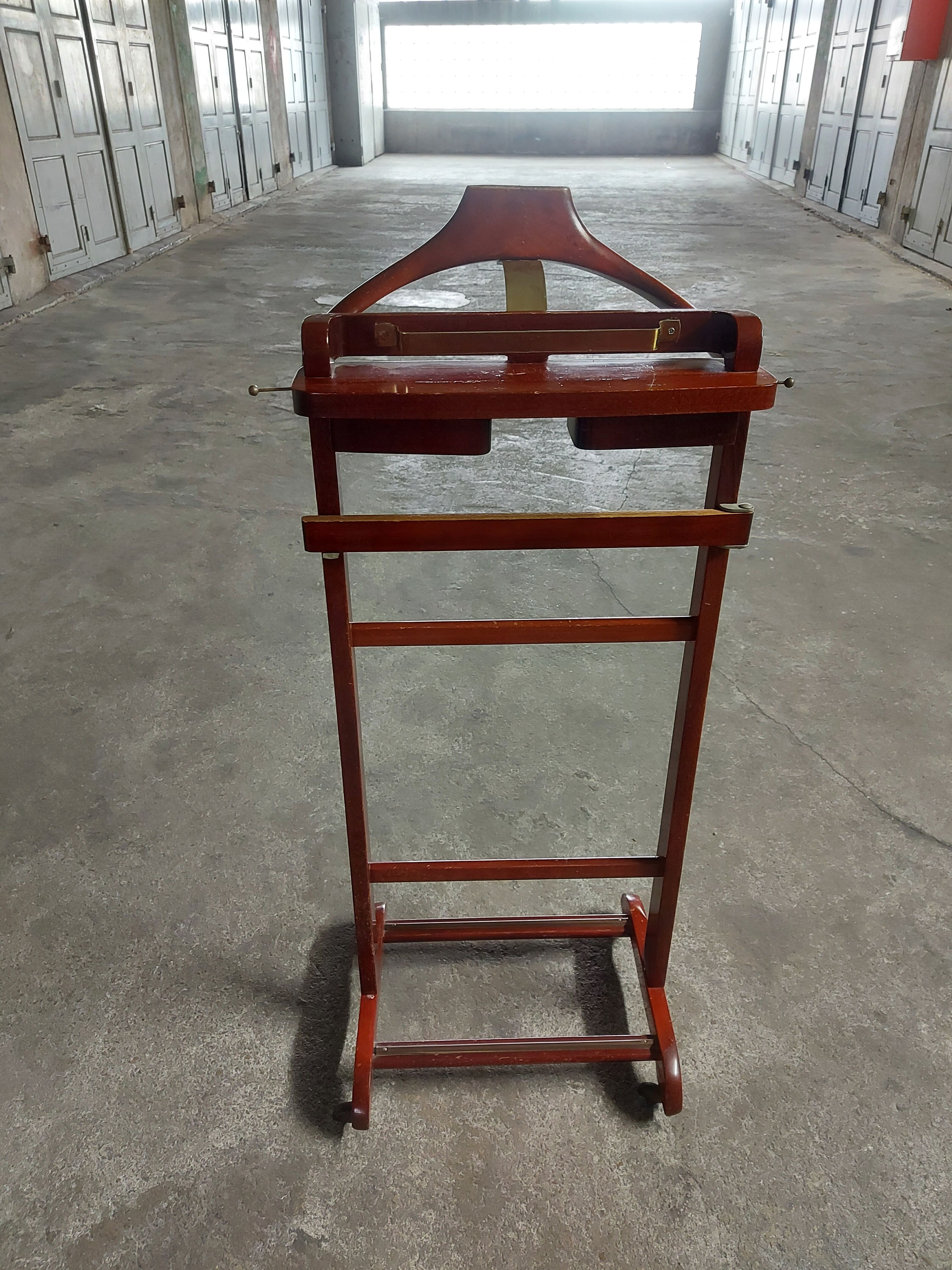 Fratelli Reguitti valet in vintage wood
