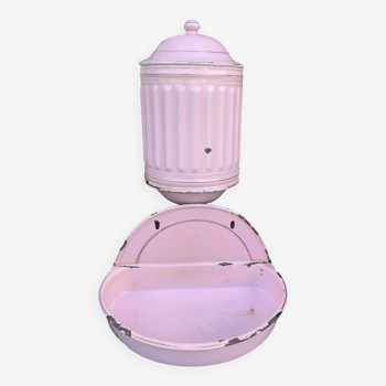 Cuvette et reservoir d'eau en fer emaille rose, anciens et collector, decoration de salle de bain