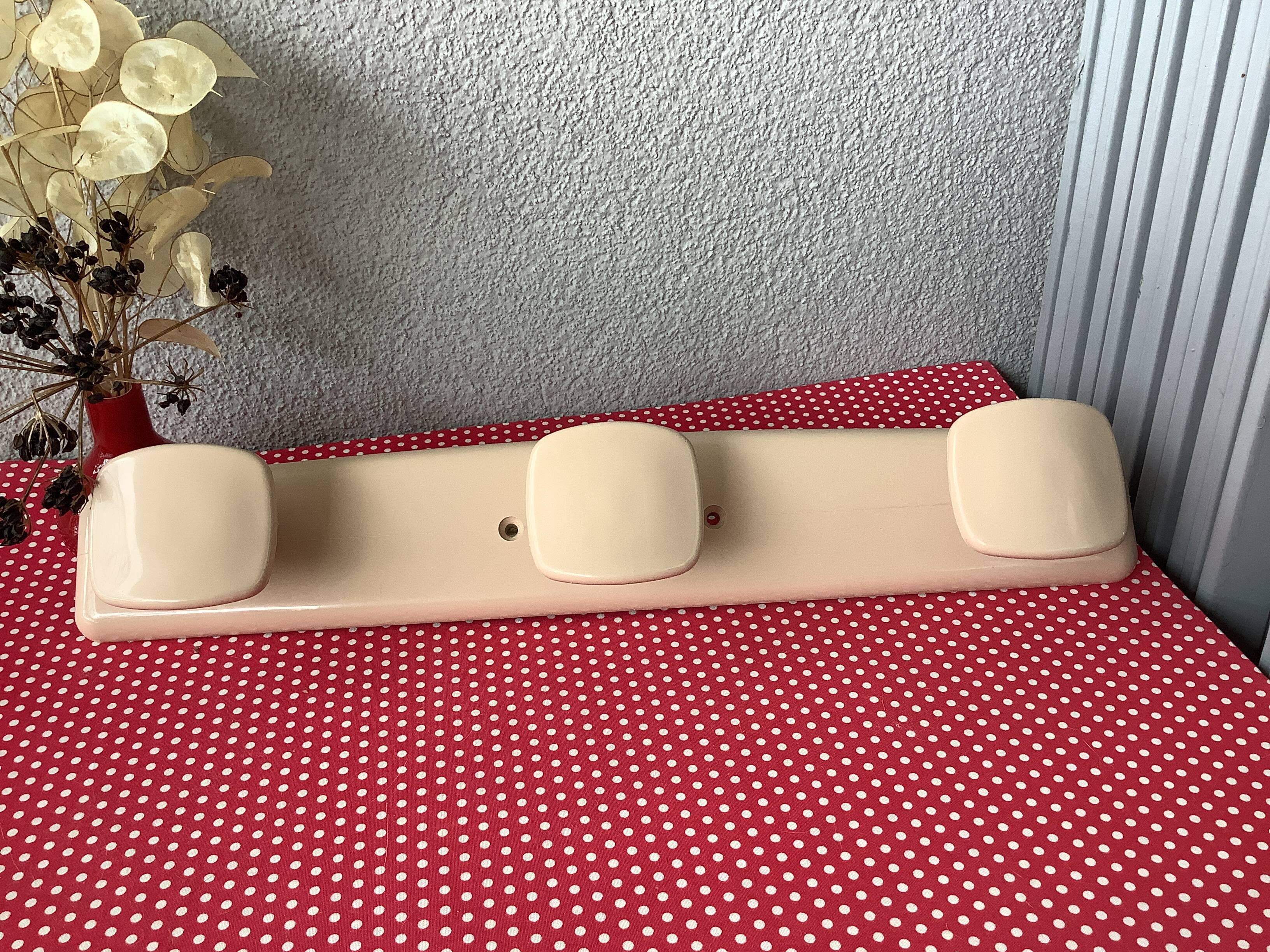 Coat rack Syla space age design