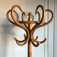 Porte manteau perroquet