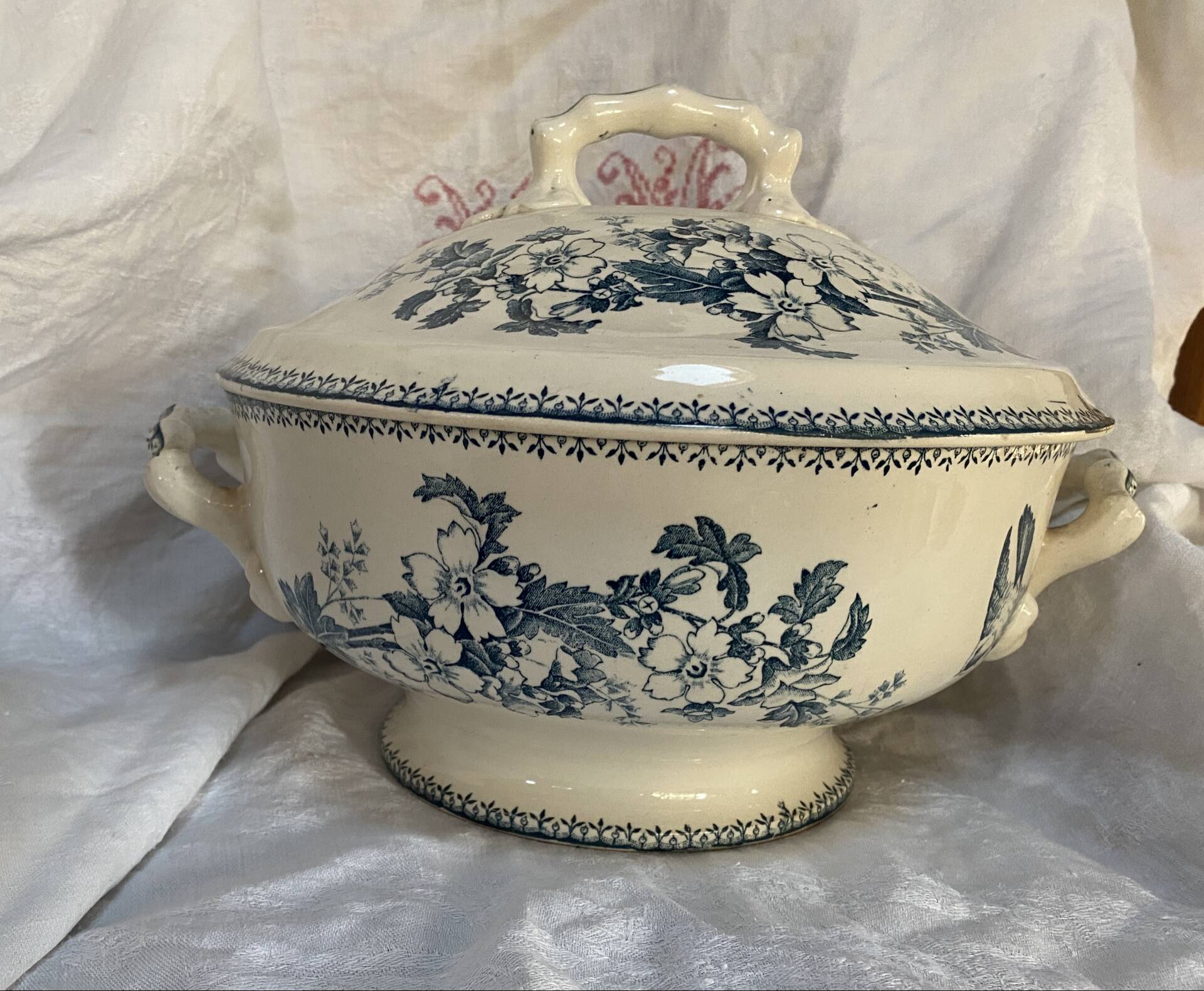 Ironstone soup tureen Longwy model Tits