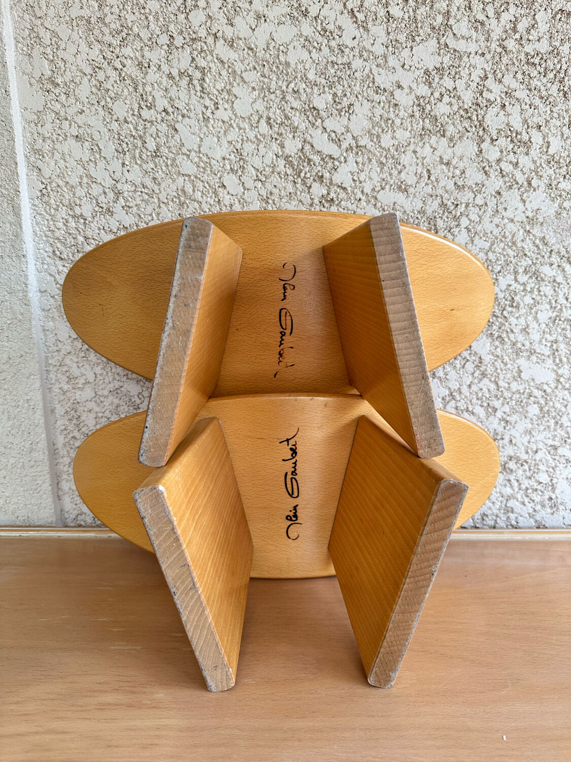 Le Shoggi meditation design stool by Alain Gaubert