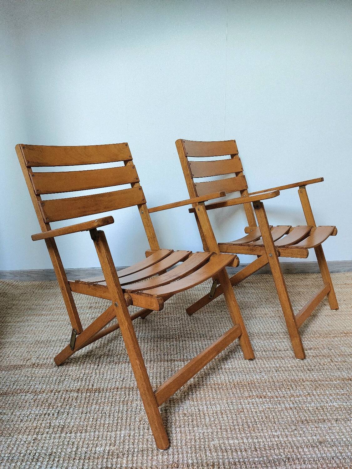 Set of 2 vintage wooden folding armchairs