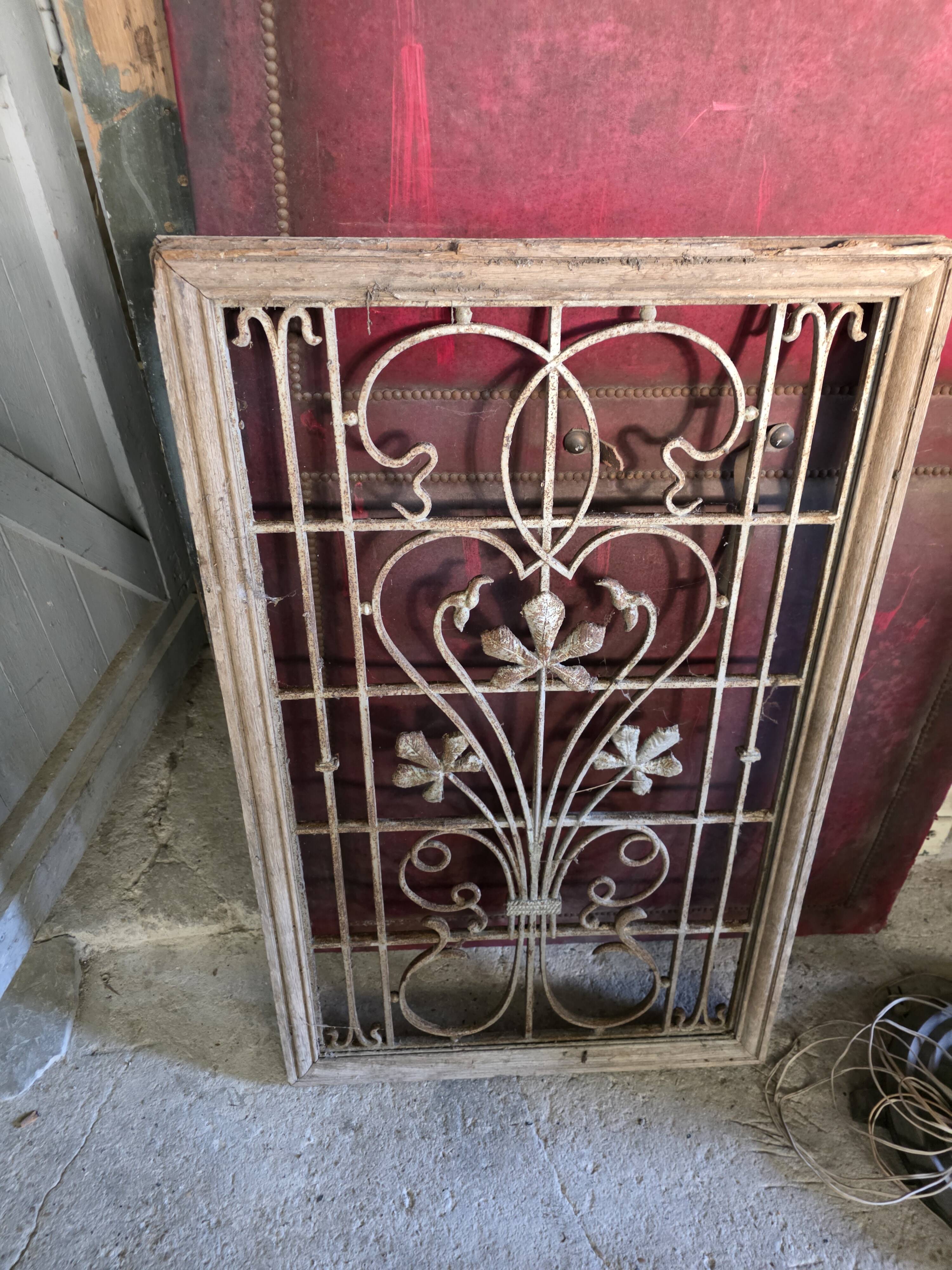 Art Nouveau cast iron grille from the 1900s.