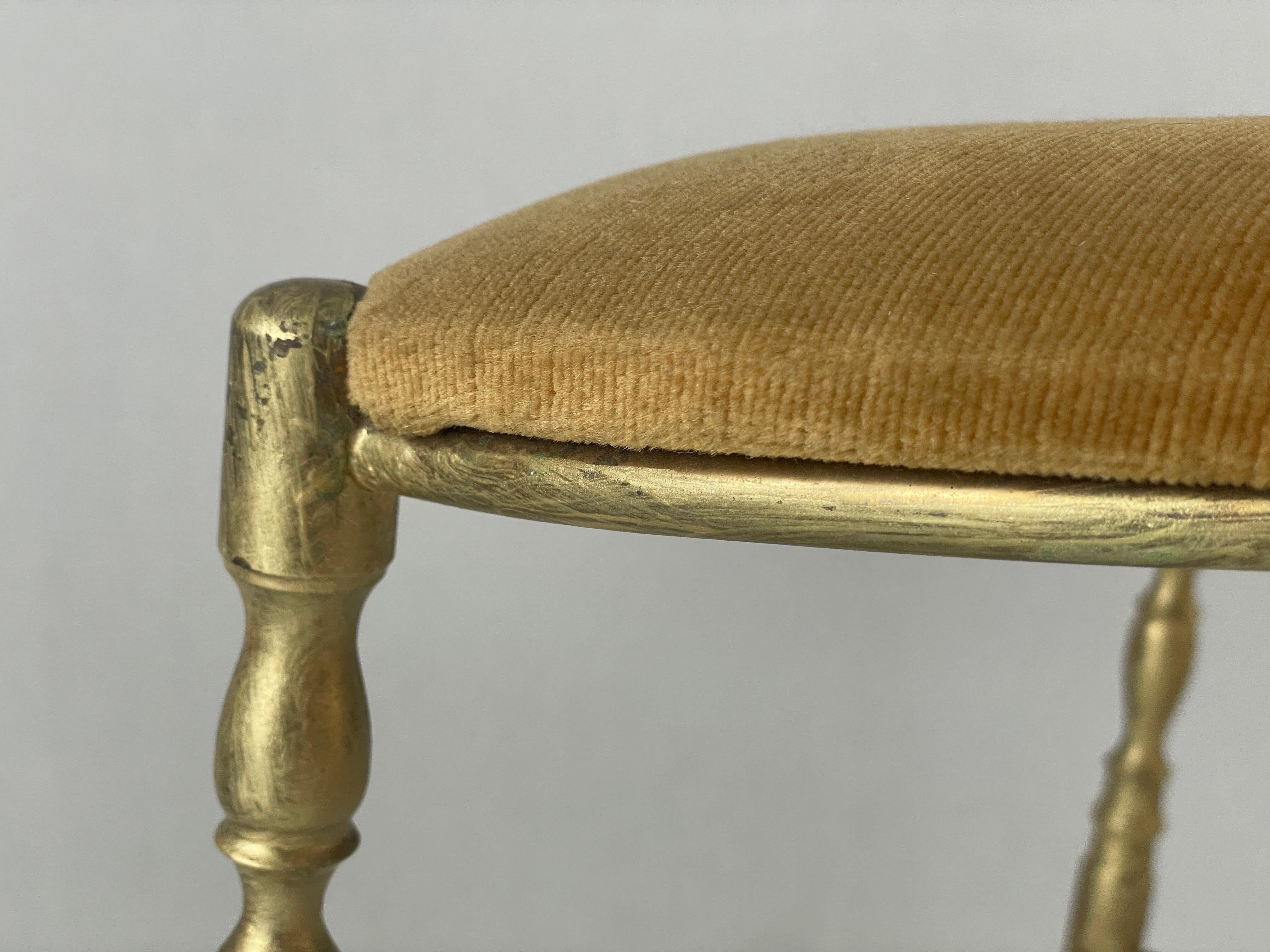 Set of 3 Chiavari chairs in brass with velvet seat and high back, 1950s, Italy.