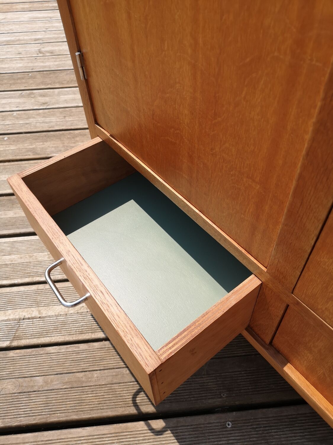 Compact vintage cabinet