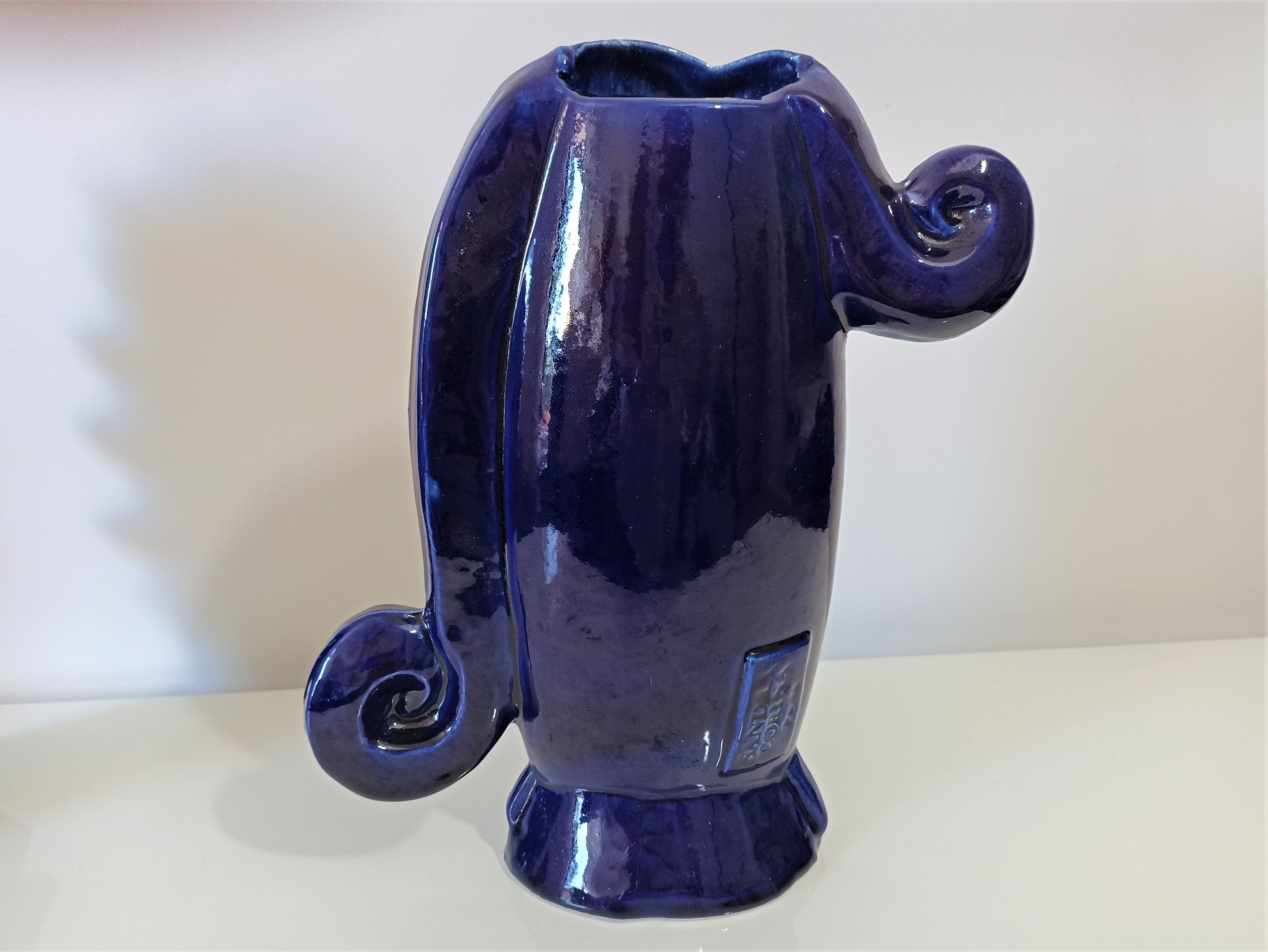 Vase face glazed earthenware blue design XXe Sandra Corina Paris