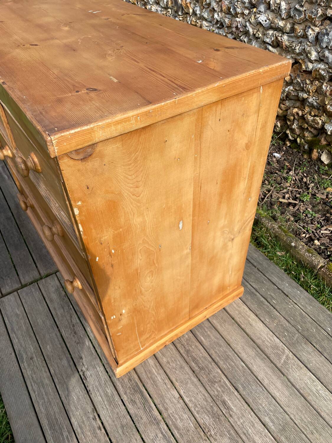Commode ancienne en bois clair