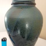 Vase vintage en céramique émaillée, tournée à la main, signature à identifier