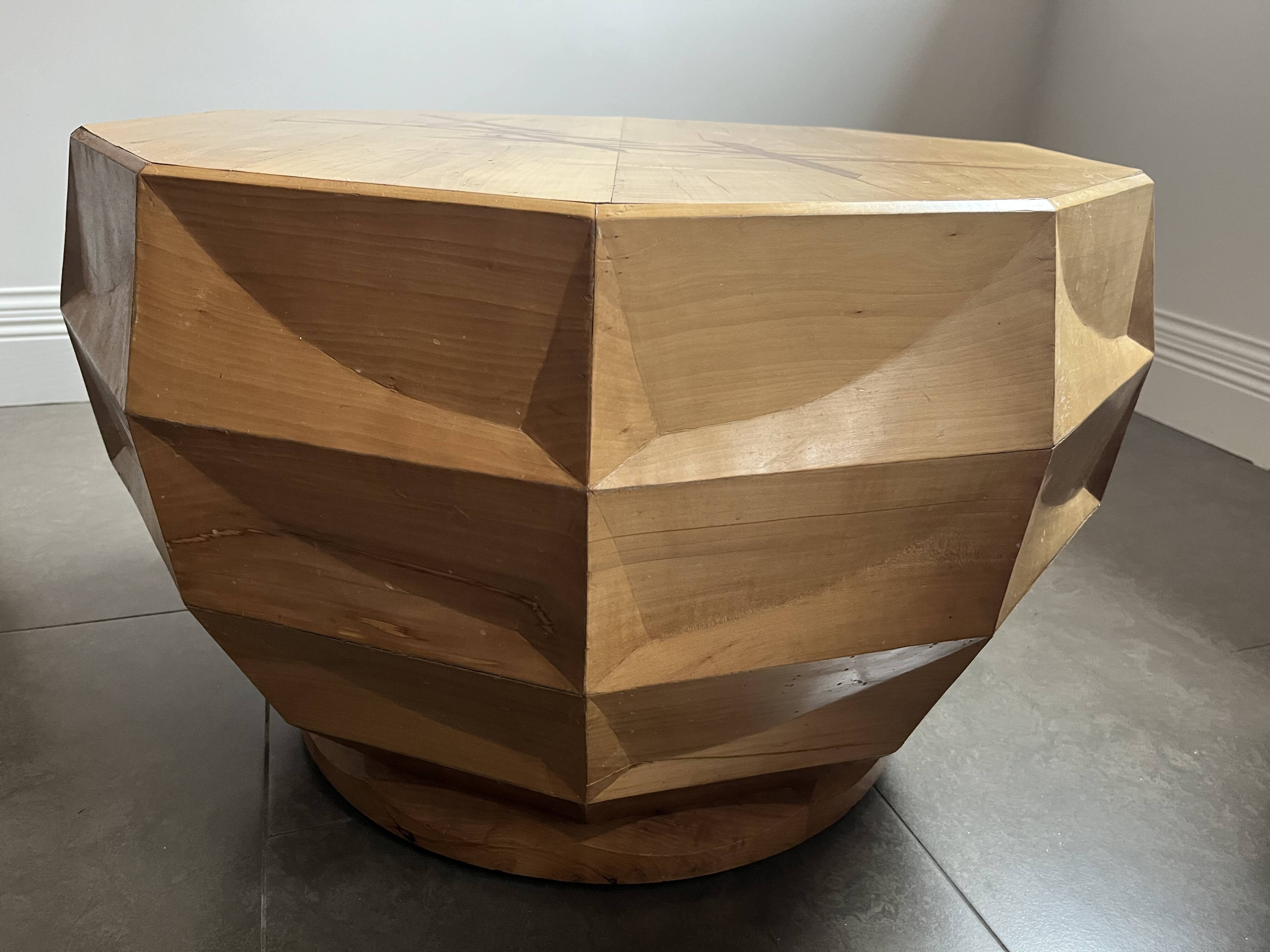 Unique model coffee table Vincent Gonzalez