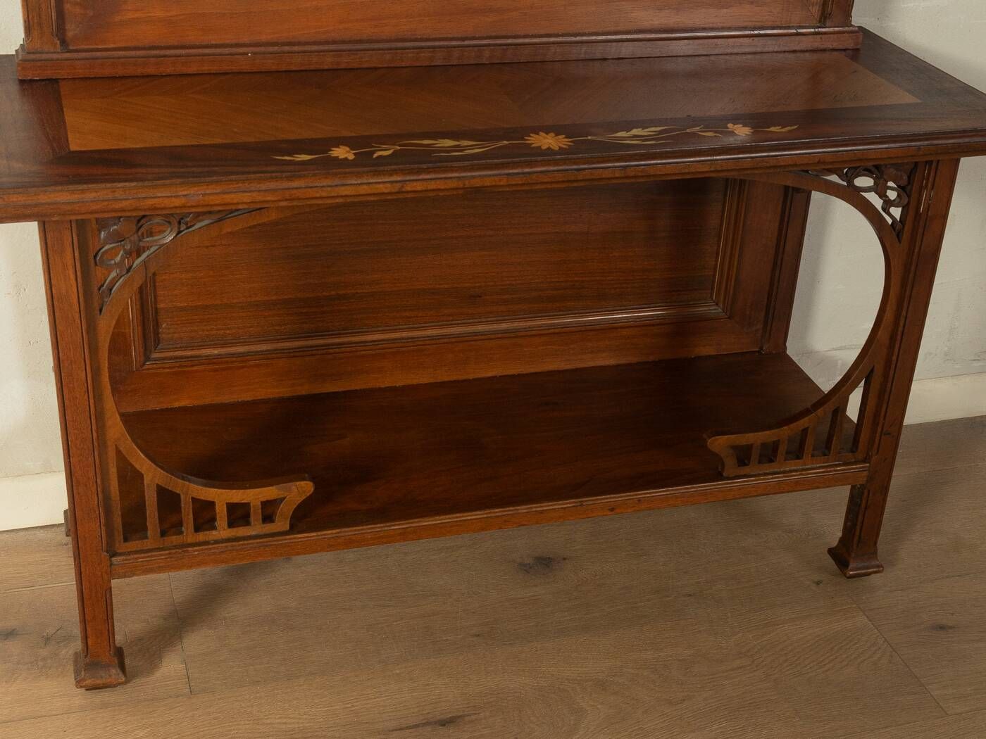 Antique mirror wardrobe from the early 1900s in Art Nouveau style