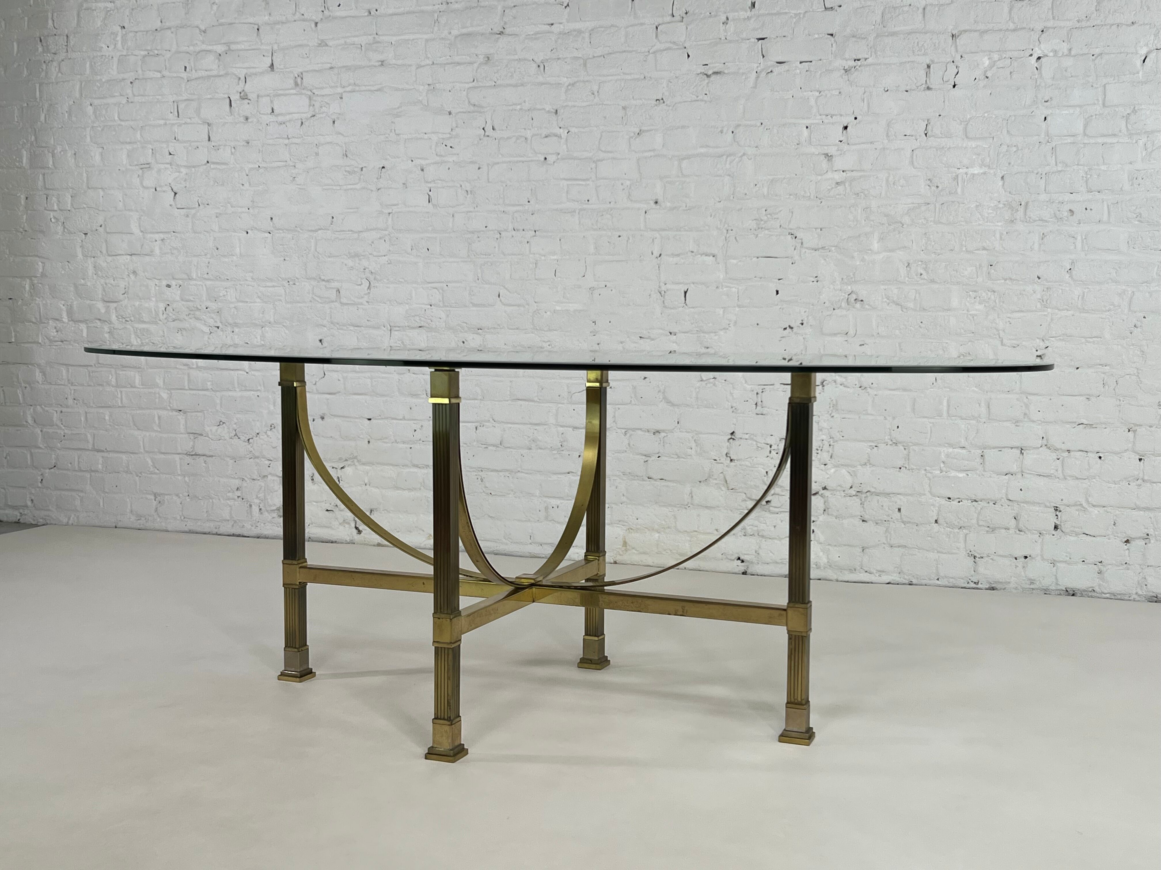 Oval dining room table in brass and beveled glass Belgo Chrome