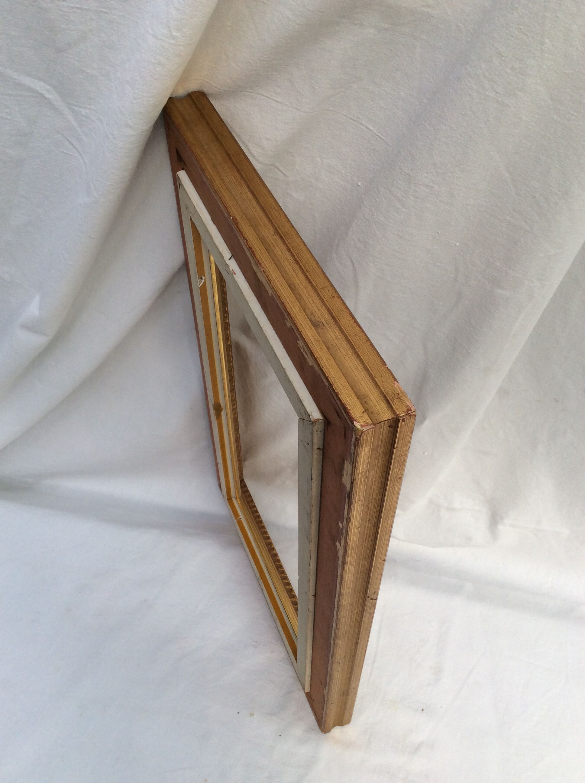 Frame in gilded wood