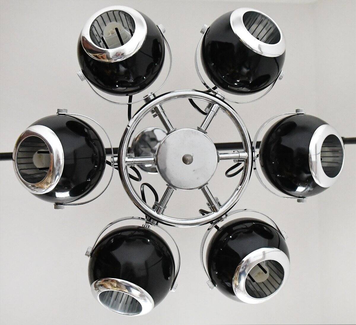 Lustre Eyeball in the style of the 1970s.