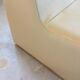 Chauffeuse beige vintage