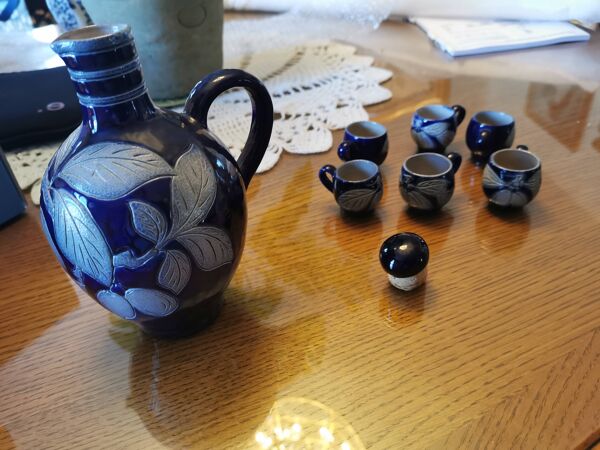 Service à liqueur. Carafe et verres. Grès d Alsace. P. Schmitter.