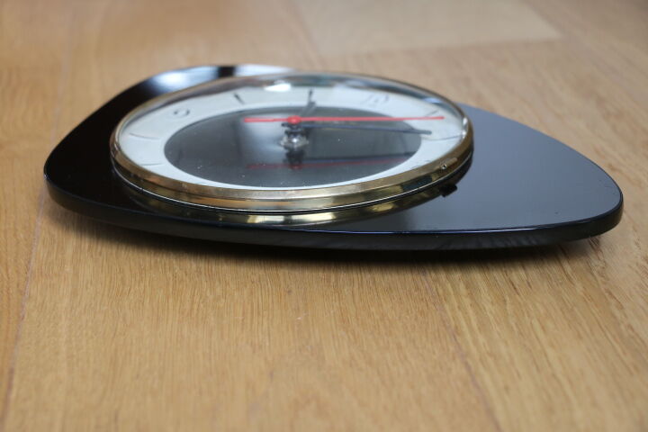 Lutetia black wall clock