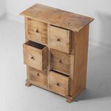 Commode rustique d'art populaire, France années 1900