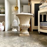 Medici pot in beige reconstituted stone
