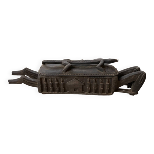 coffre en bois ancien