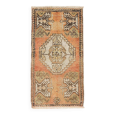 Handmade Accent Rug. Vintage Door Mat. Turkish Seat Cover. Entryway Mat. Kitchen Rug