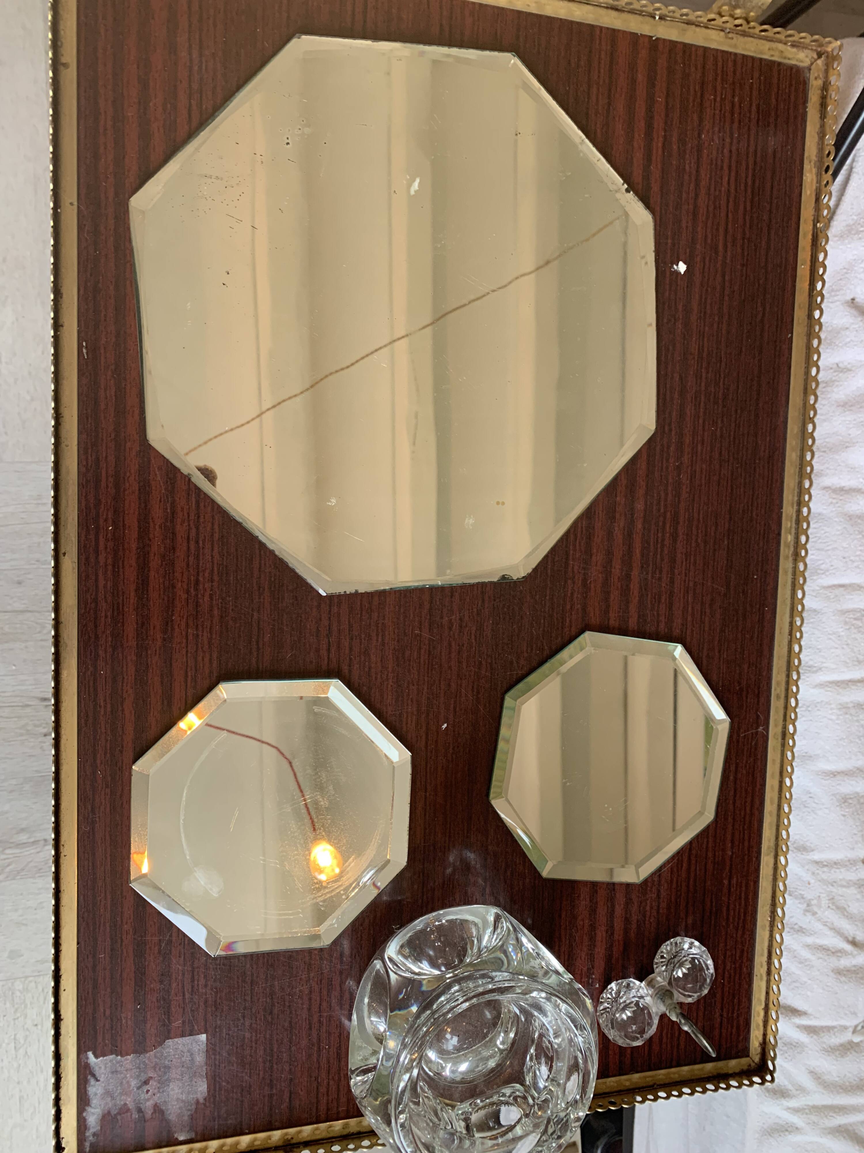 Centerpiece and two coasters in old beveled mirror, art deco