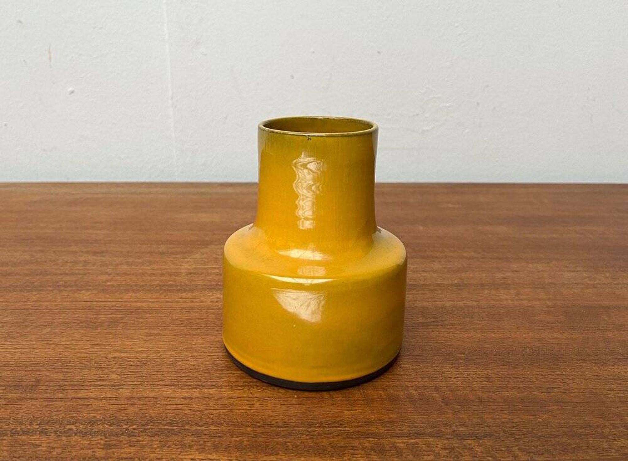 Minimalist carafe vase by BKW Böttger Keramik Wandsbek, Hamburg, Germany, 1960s.