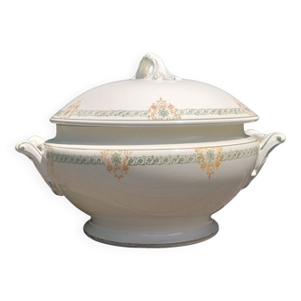 Old tureen of the faiencerie of Longwy model longère