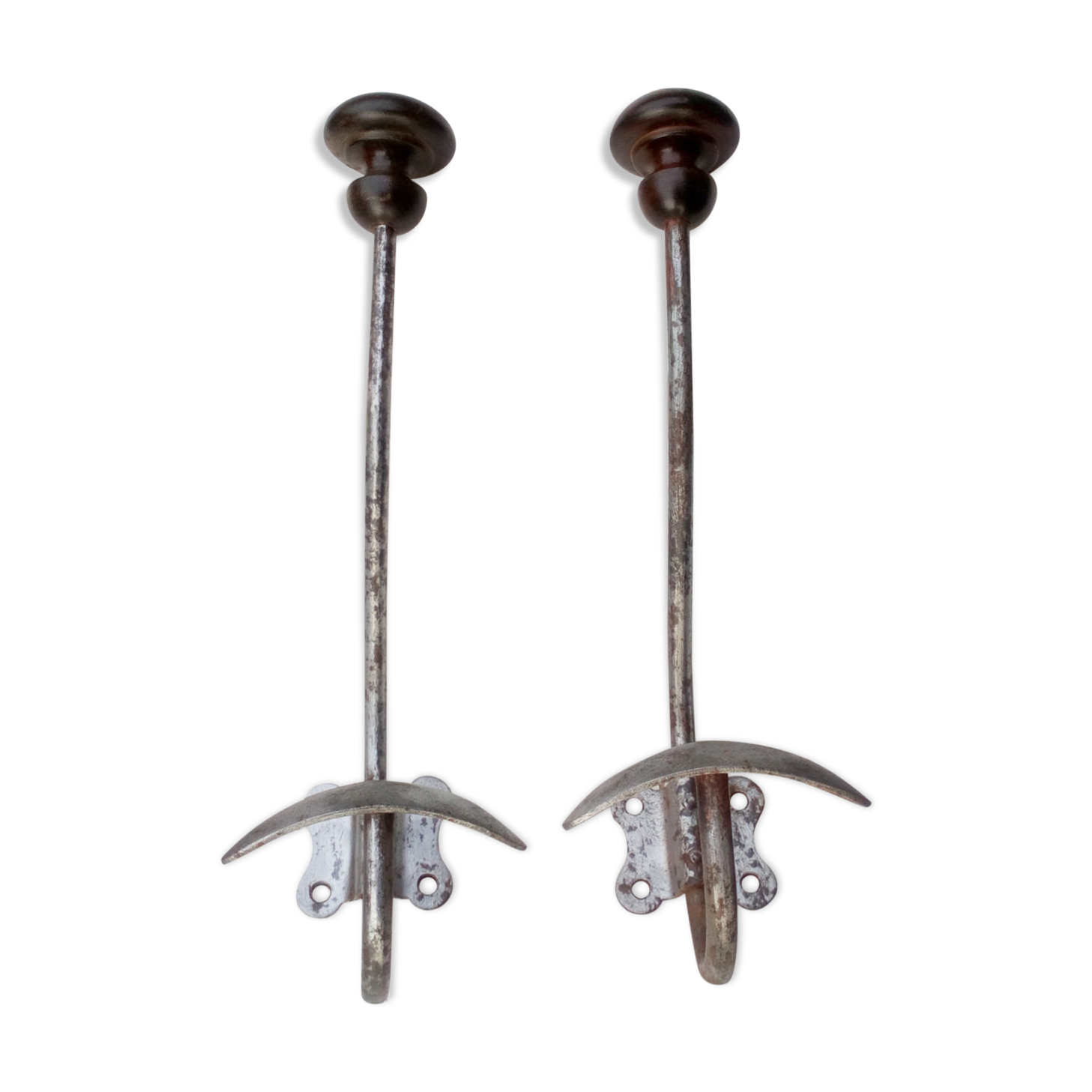 Double hooks in metal and wood