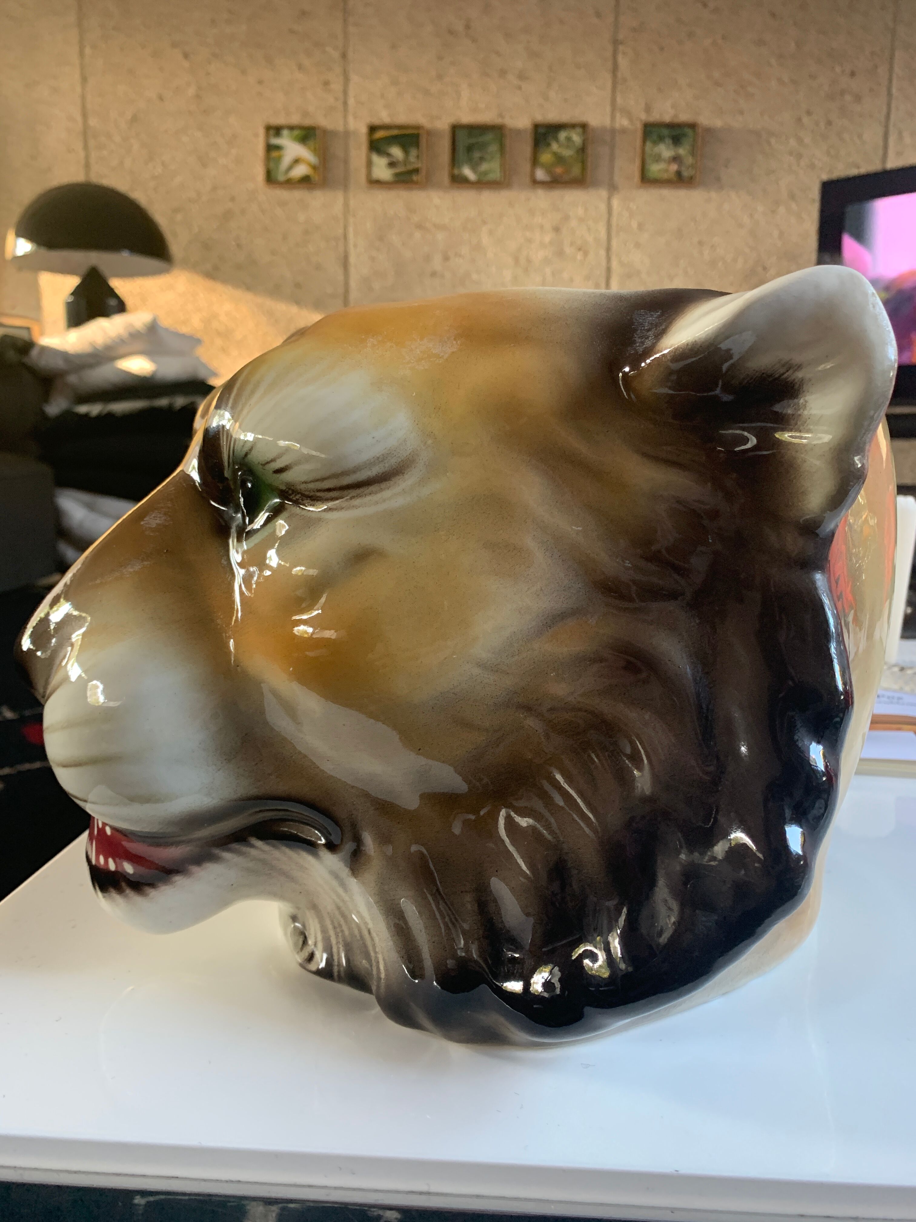 Lion's head pot cover in earthenware