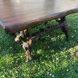 Table basse brutaliste