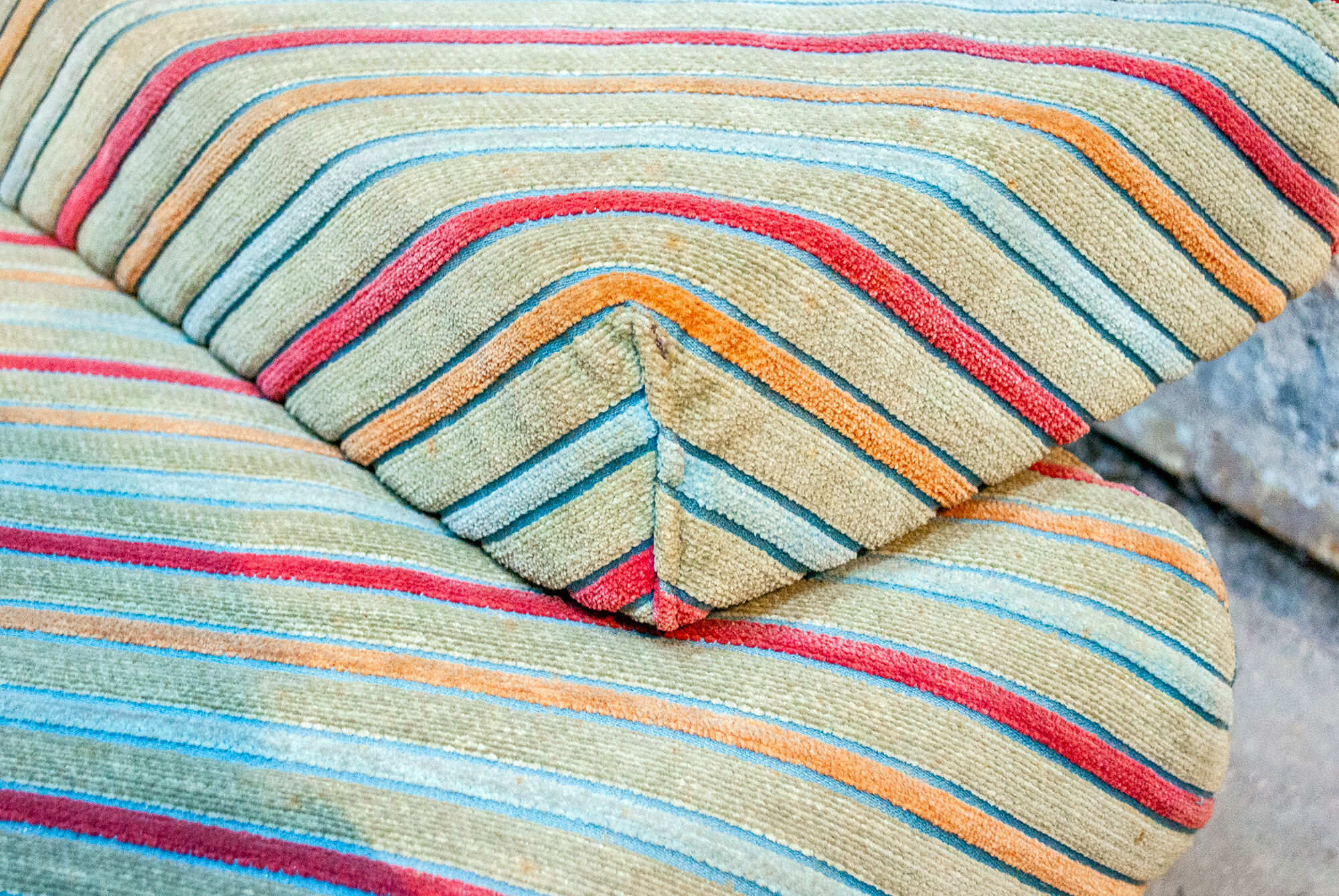Sofa by Giovanni Offredi for Saporiti, with Missoni Italia fabric from the 1970s