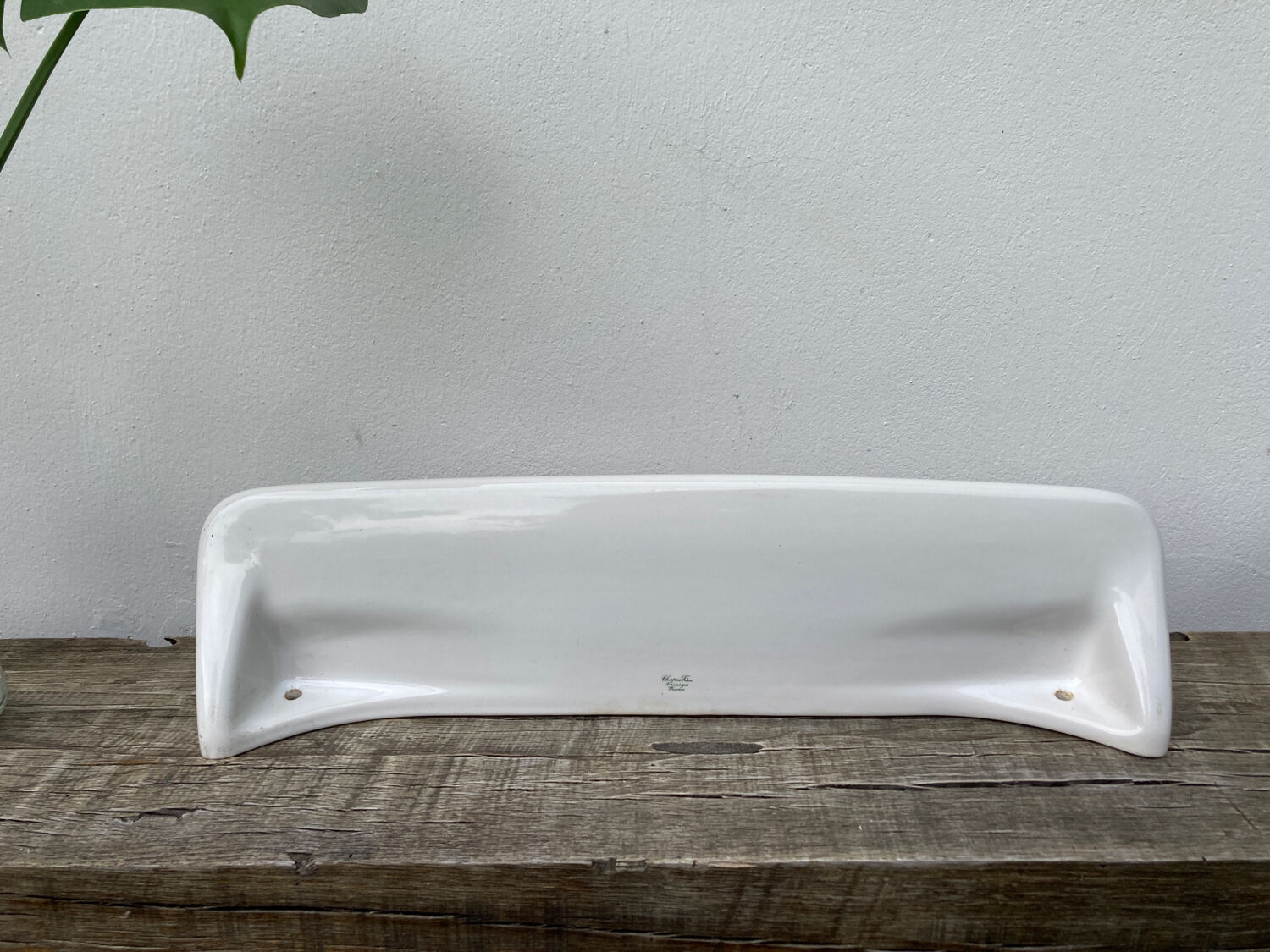 Limoges porcelain wall shelf Chapus Freres / Ceramic bathroom
