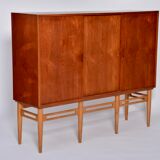 Armoire en teck danoise moderne du milieu du siècle