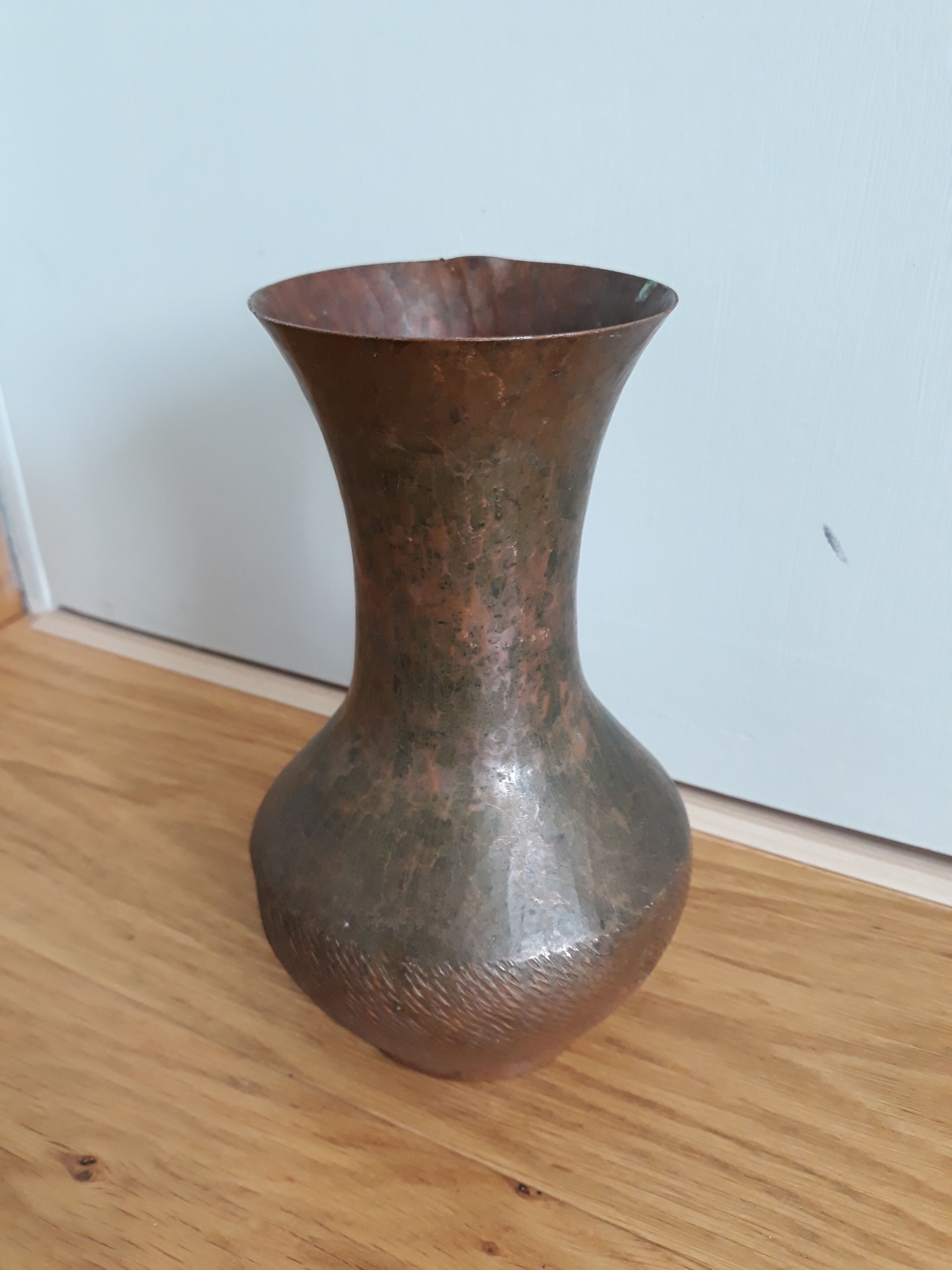 Artisanal vase from Mexico in hammered copper