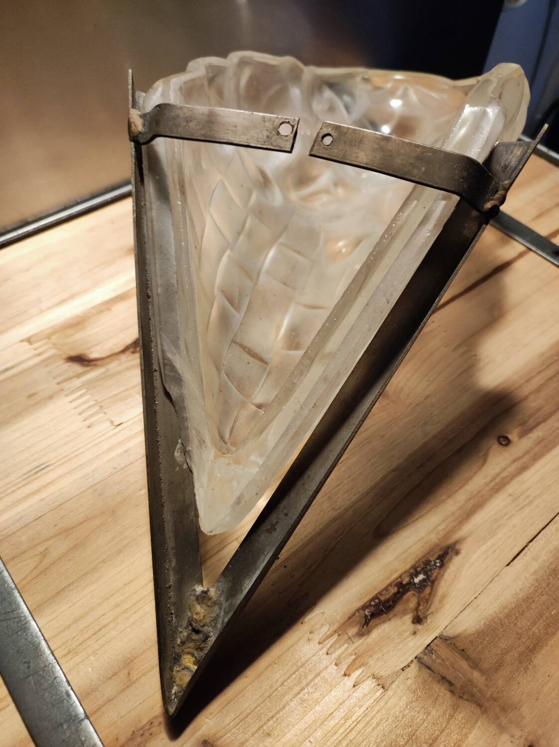 Art Deco wall light by Degué