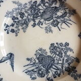 Plate with decoration of flowers