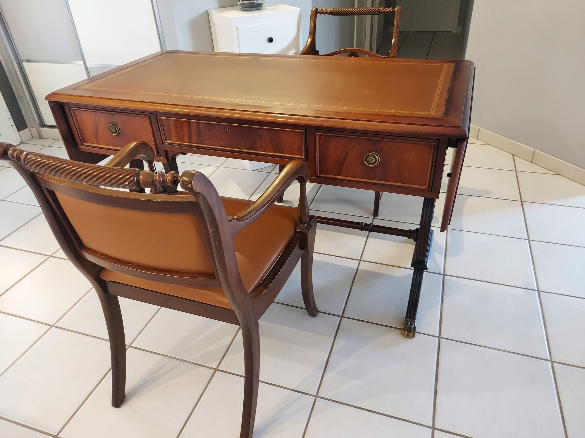English flap desk and these 2 armchairs early XXeme