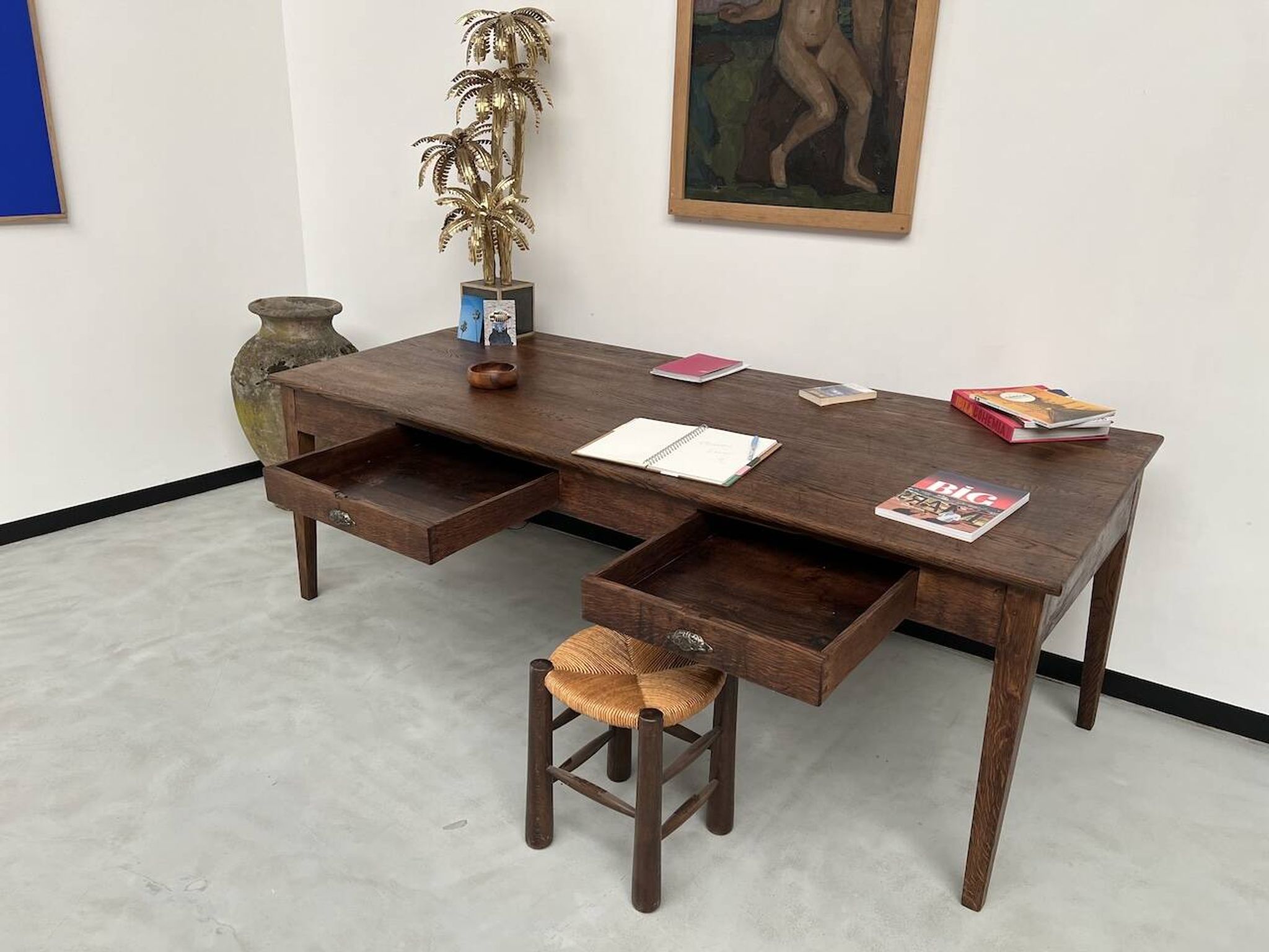 Grande table écritoire des années 40 en chêne massif