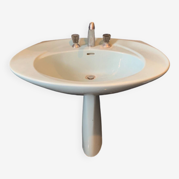 Villeroy and Boch sink with taps, circa 1970