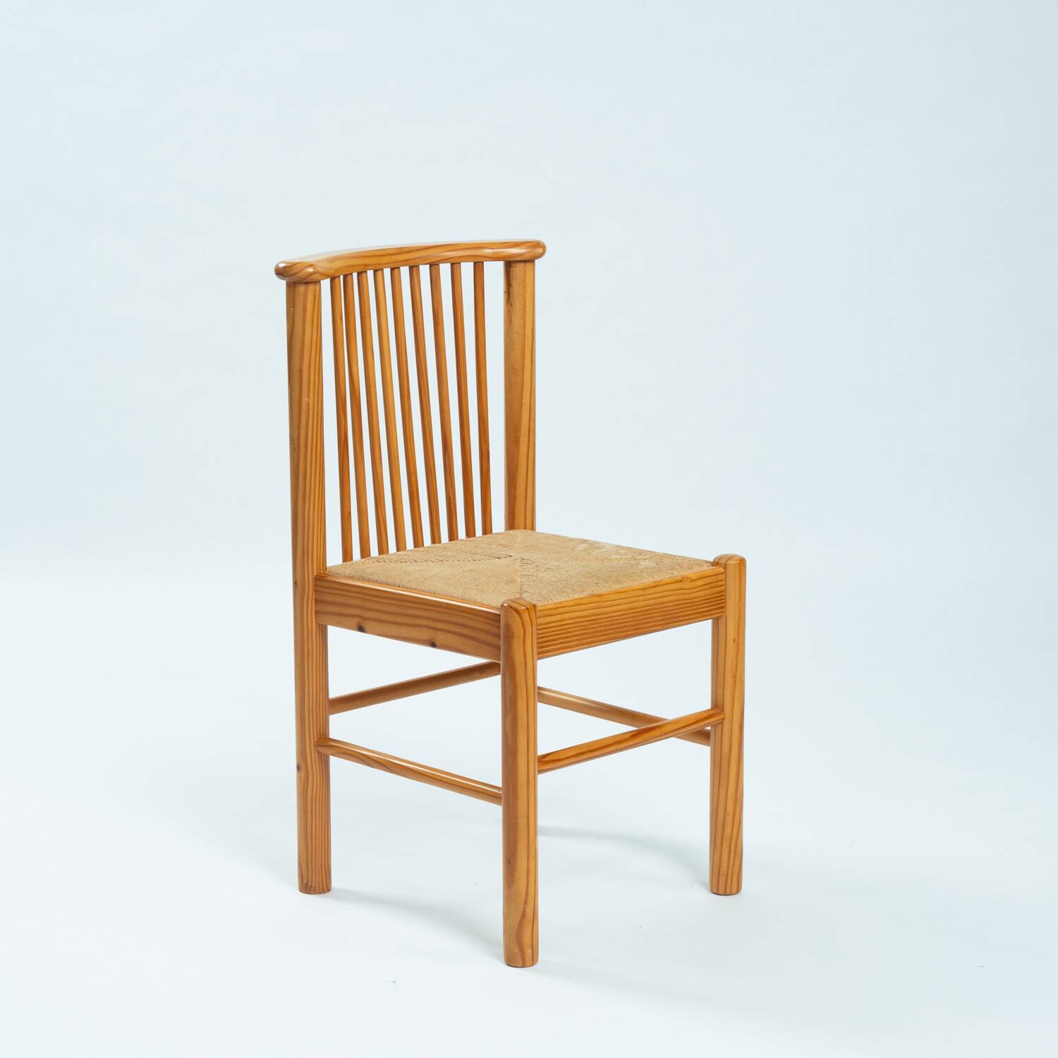 2 vintage chairs in pinewood with braided seat, 1970s