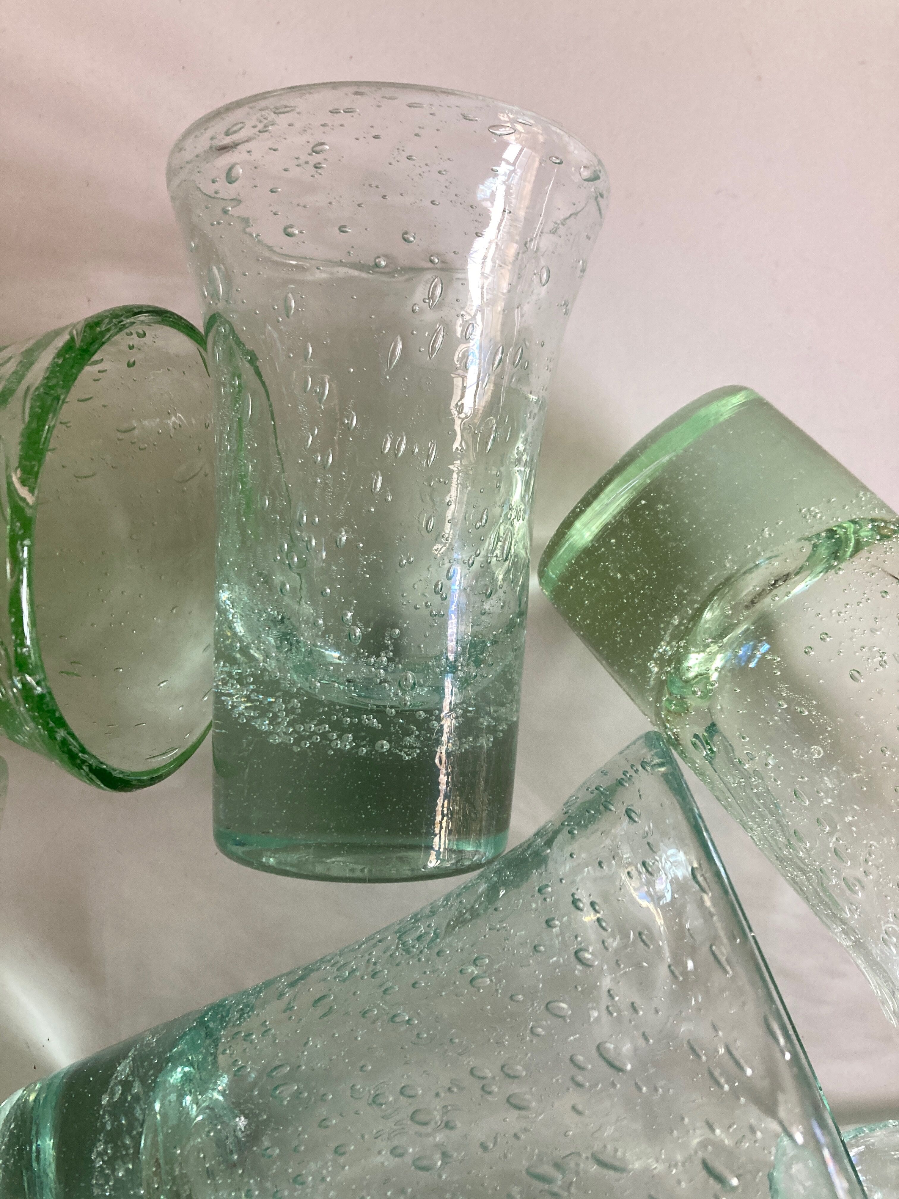 Set of 7 Biot cups in bubbled glass 1970