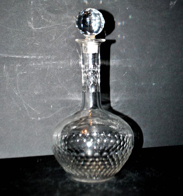 Carafe à liqueur ancienne en cristal taillé écaille Baccarat H18cm 1900