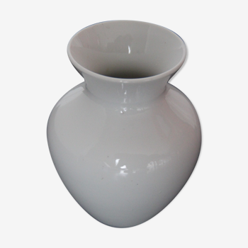Vase blanc en porcelaine