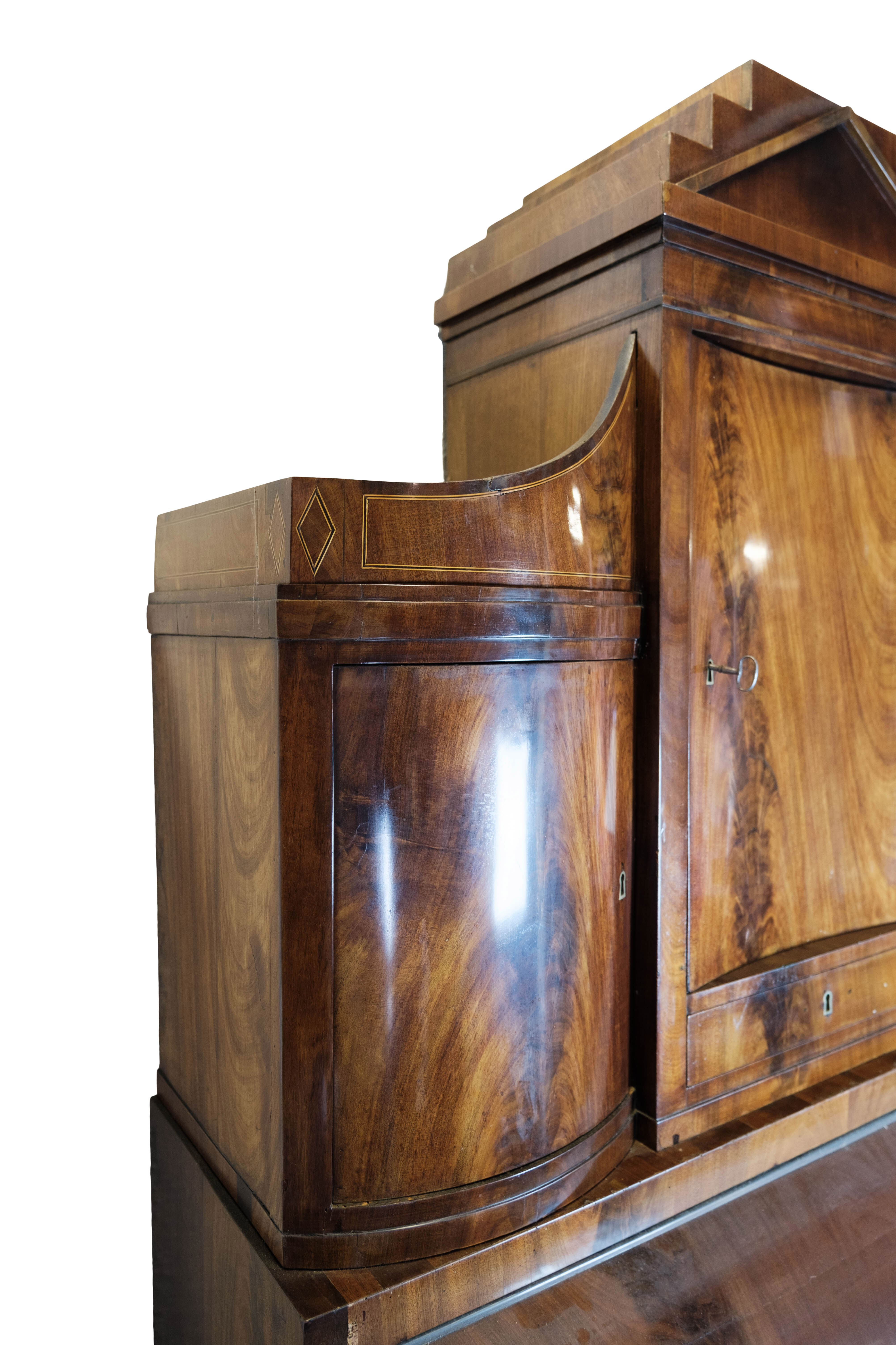 Empire bureau of hand polished mahogany, 1820s